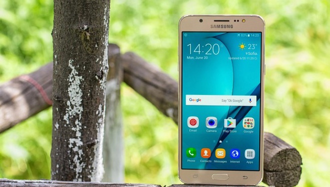 Samsung Galaxy J7 2016 hút khách tại phân khúc 4 triệu đồng