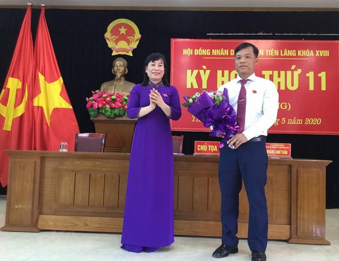 ng Lương Văn Công , tân chủ tịch huyện Tiên Lãng