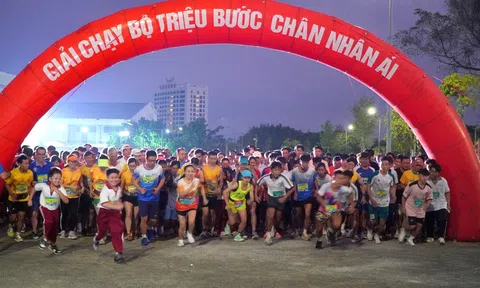 Hơn 750 vận động viên tham dự chạy bộ "Triệu bước chân nhân ái" tại Cà Mau