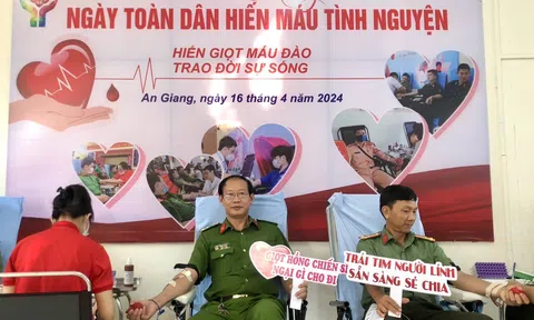 An Giang: Hơn 300 chiến sĩ công an tham gia hiến máu tình nguyện