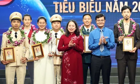 Trao Giải thưởng cho 10 Gương mặt trẻ Việt Nam tiêu biểu năm 2023