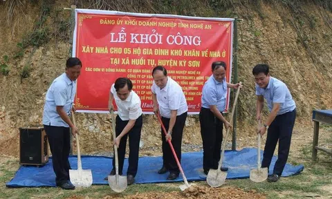 Đảng ủy khối Doanh nghiệp tỉnh Nghệ An khởi công xây dựng nhà ở cho 5 hộ nghèo Kỳ Sơn